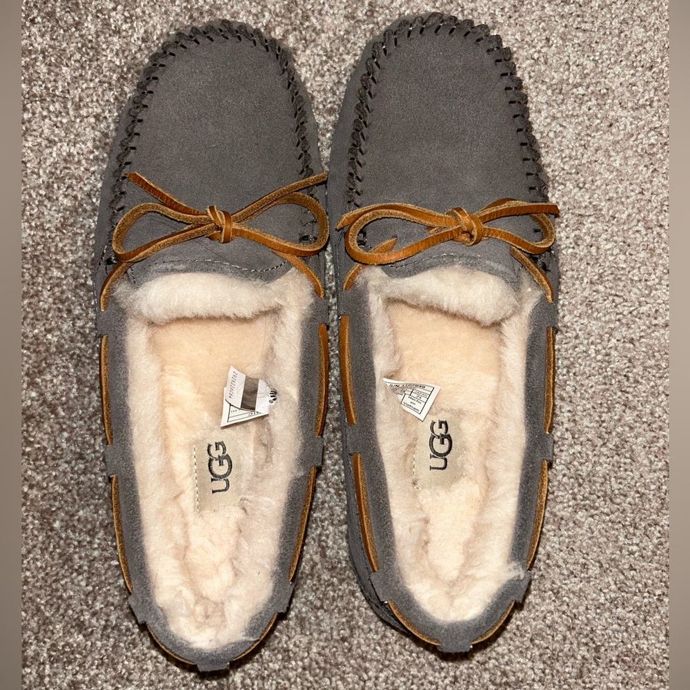 UGG Dakota Slipper